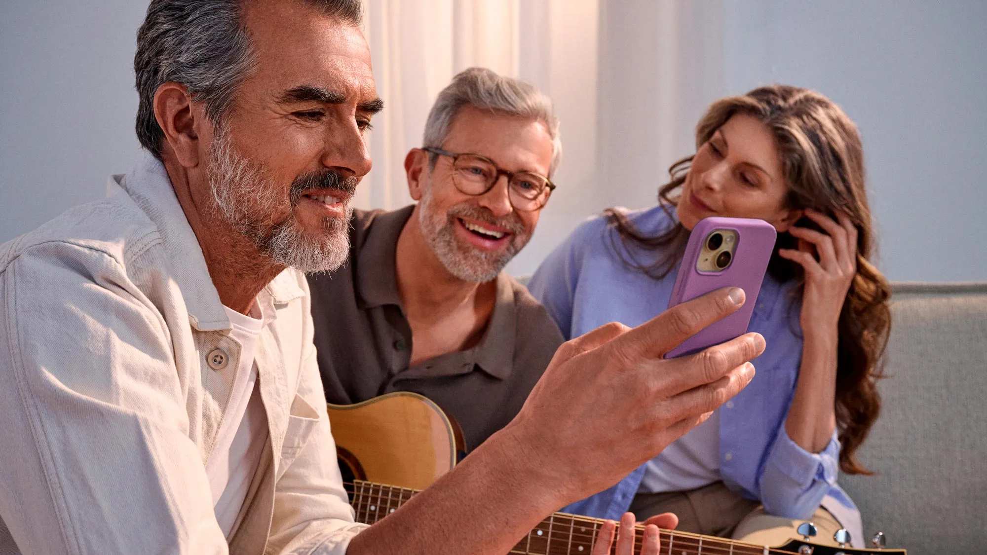 Friends responding to a smartphone notification