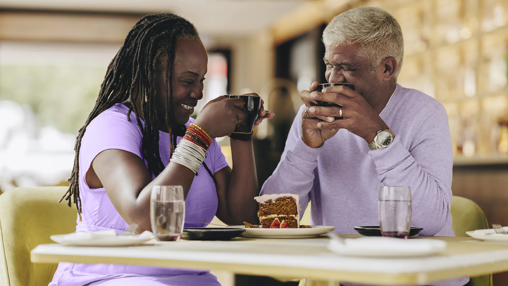 Rediscover the joys of family traditions, participating in conversations and celebrations with the assistance of hearing aids