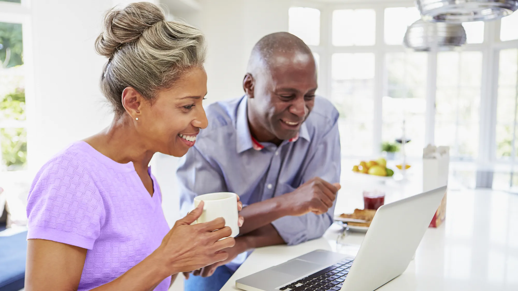 Connect with loved ones across the globe, experiencing clear and uninterrupted conversations in videocalls with the help of hearing aids