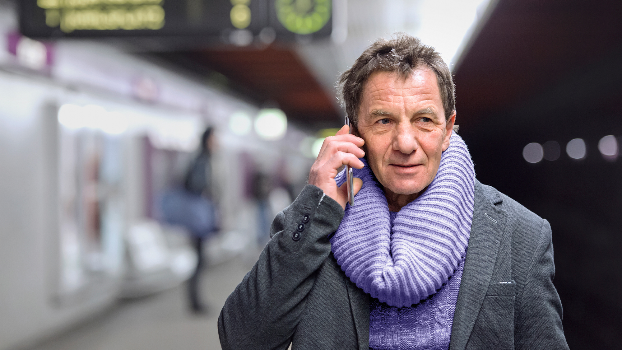 Phone calls in public are swift and smooth when using hearing aids