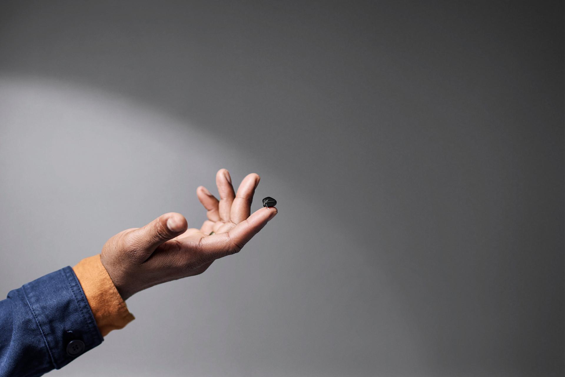 signia insio charge & go IX small and discreet hearing aids