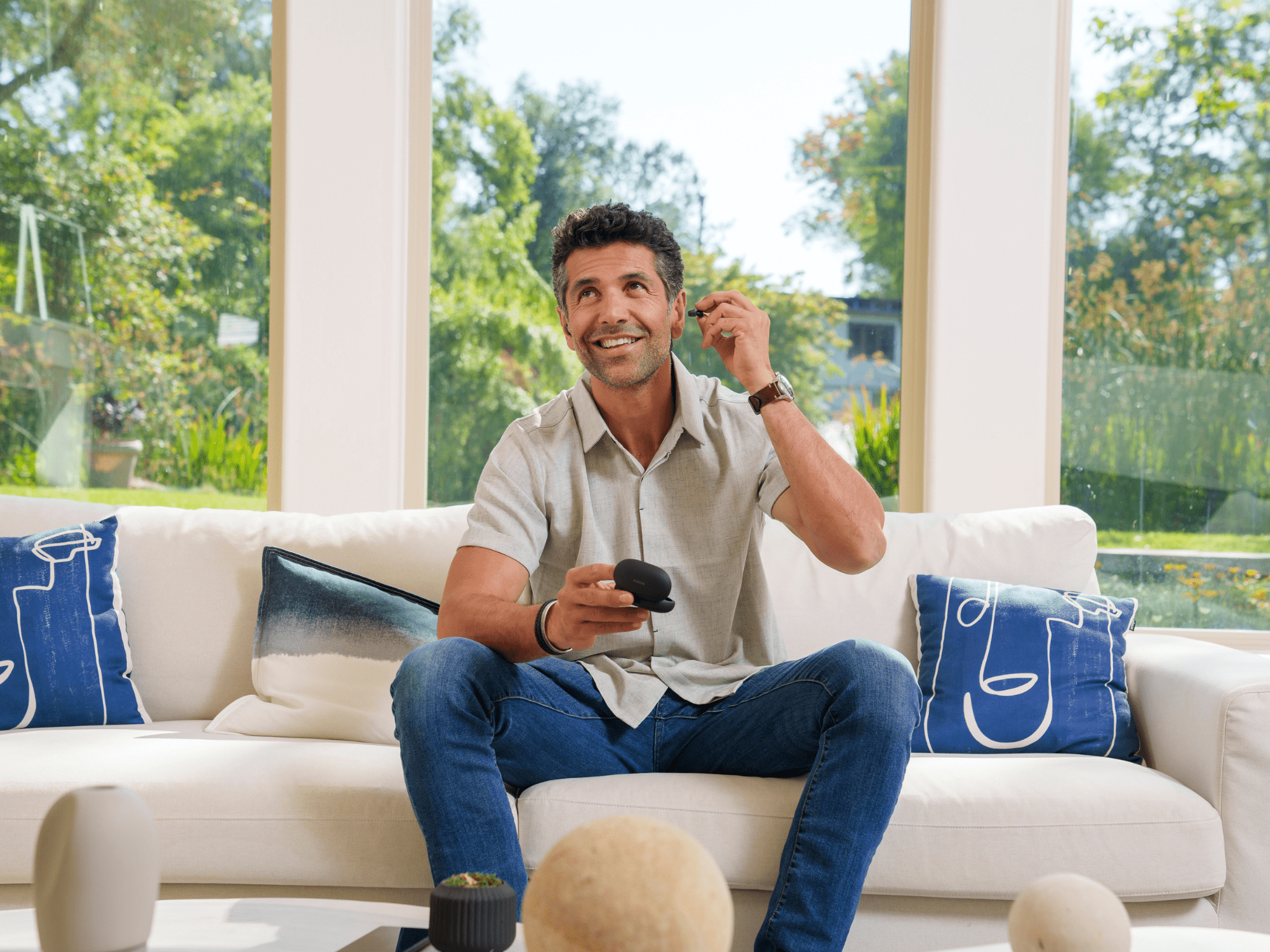 design of sony e10 hearing aids